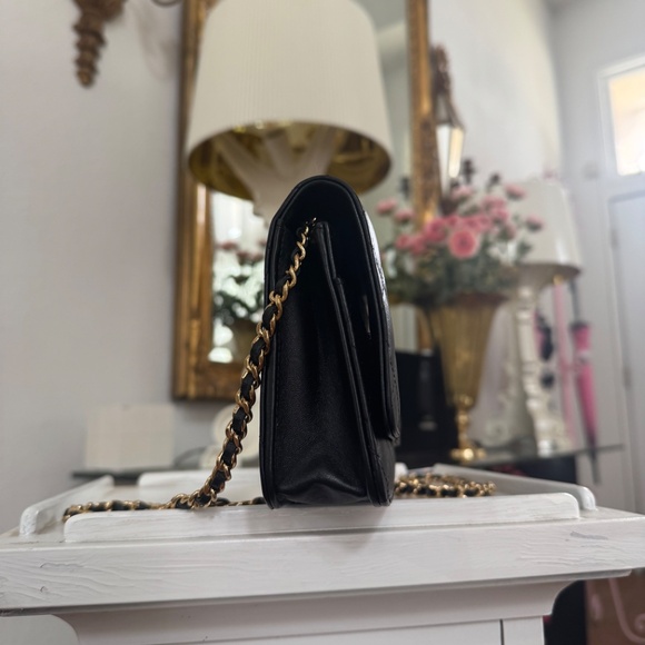 Chanel wallet on a chain - Picture 8 of 16